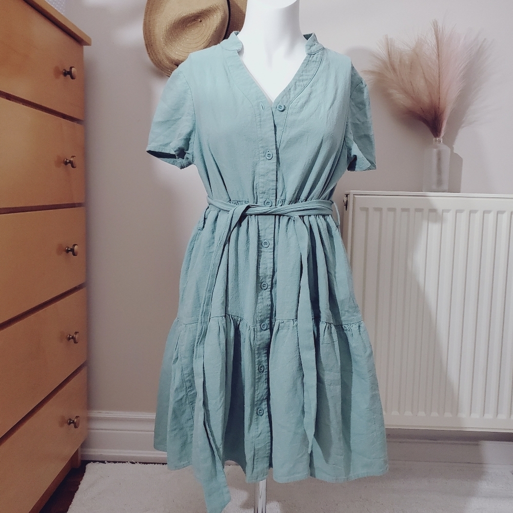 Ditsy Drop Waist flare Dress with waist belt- NWOT- Size small